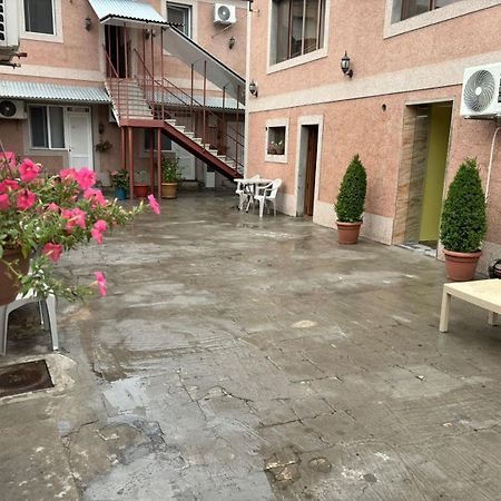 Styopa Hotel Ереван Экстерьер фото