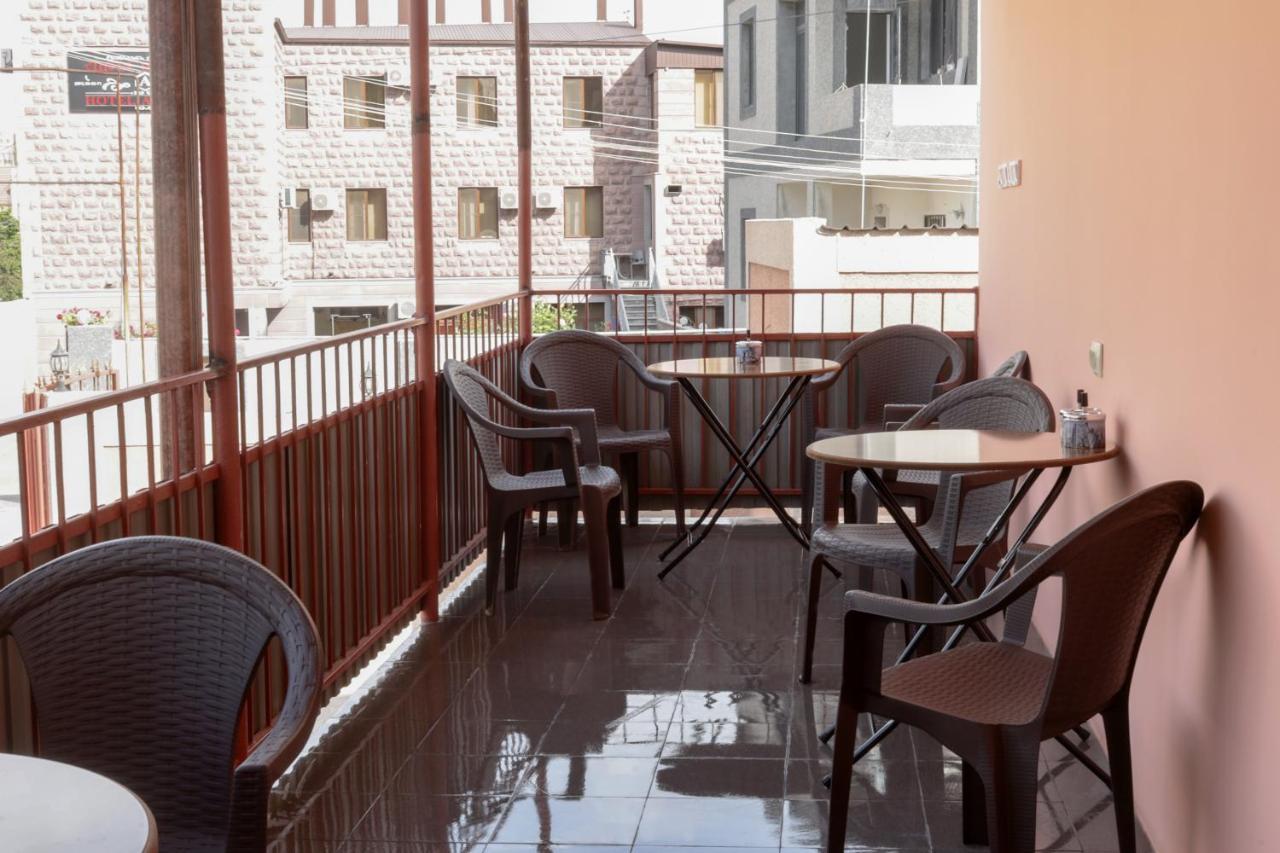 Styopa Hotel Ереван Экстерьер фото