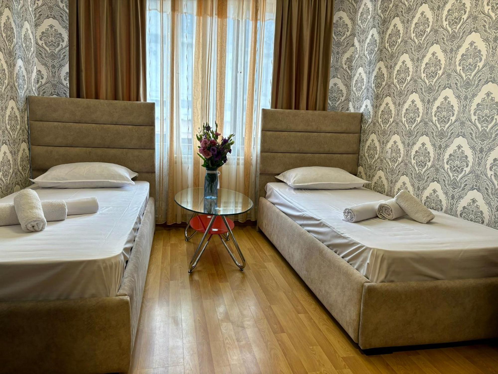 Styopa Hotel Ереван Экстерьер фото