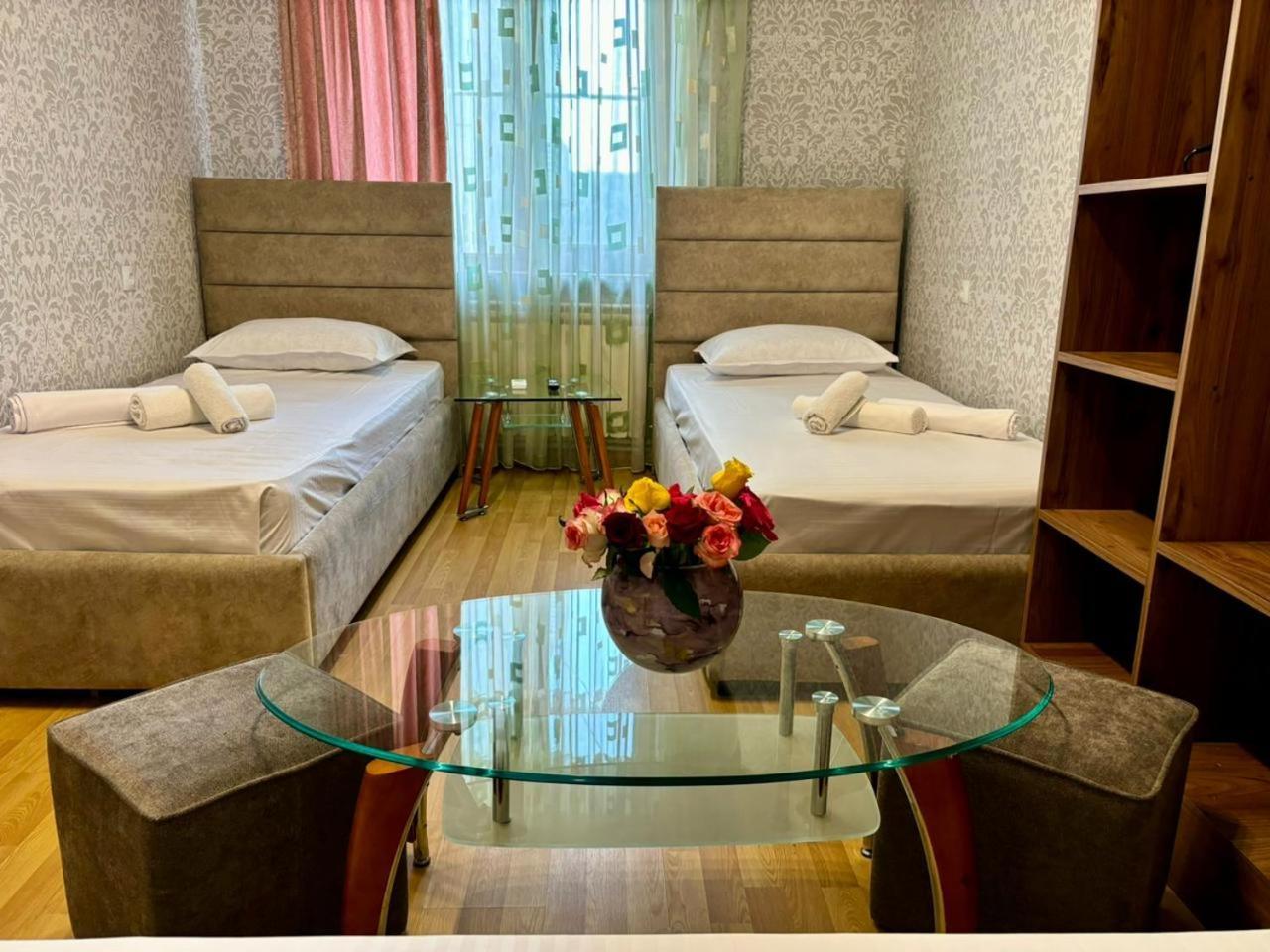 Styopa Hotel Ереван Экстерьер фото