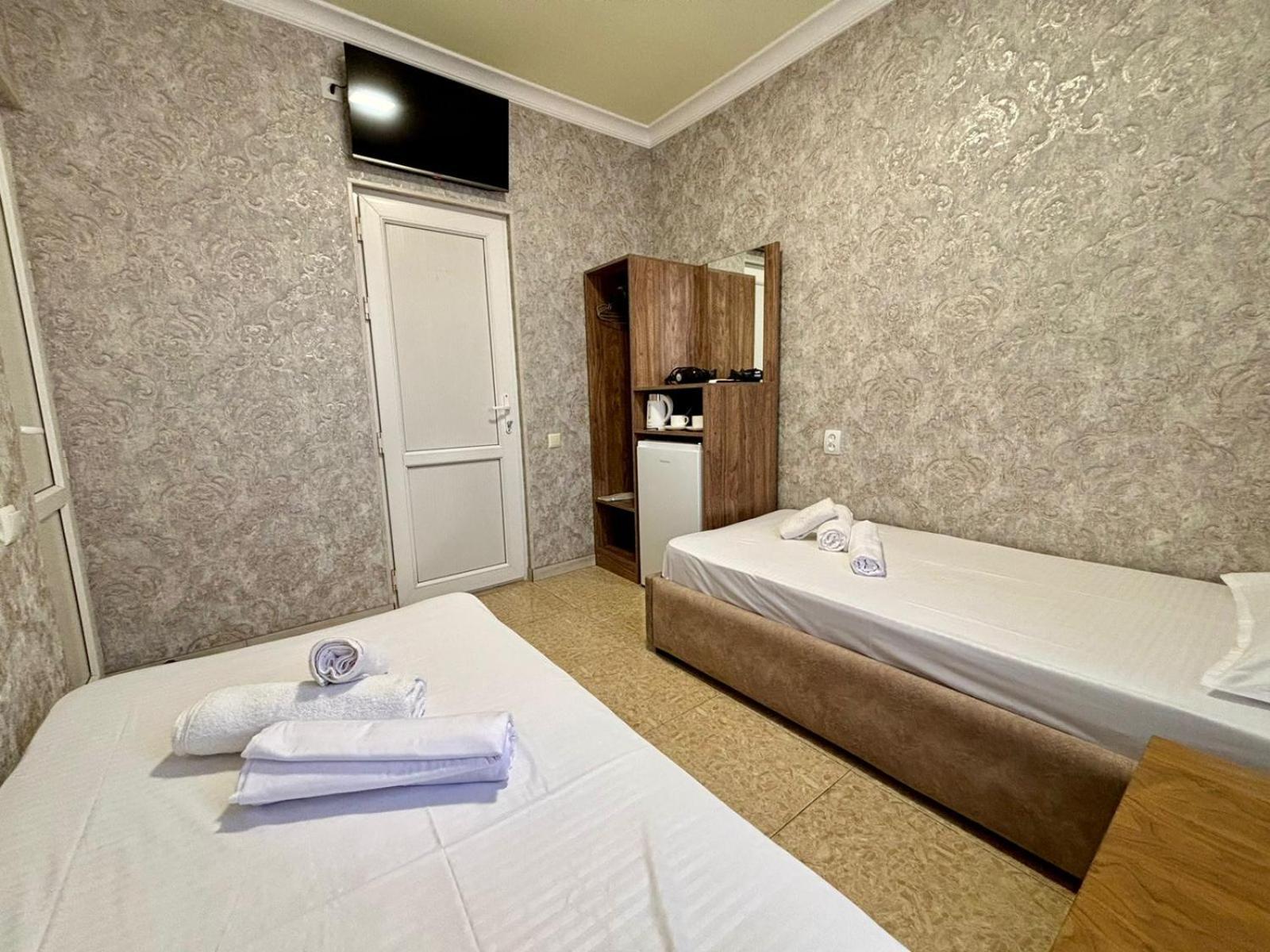 Styopa Hotel Ереван Экстерьер фото