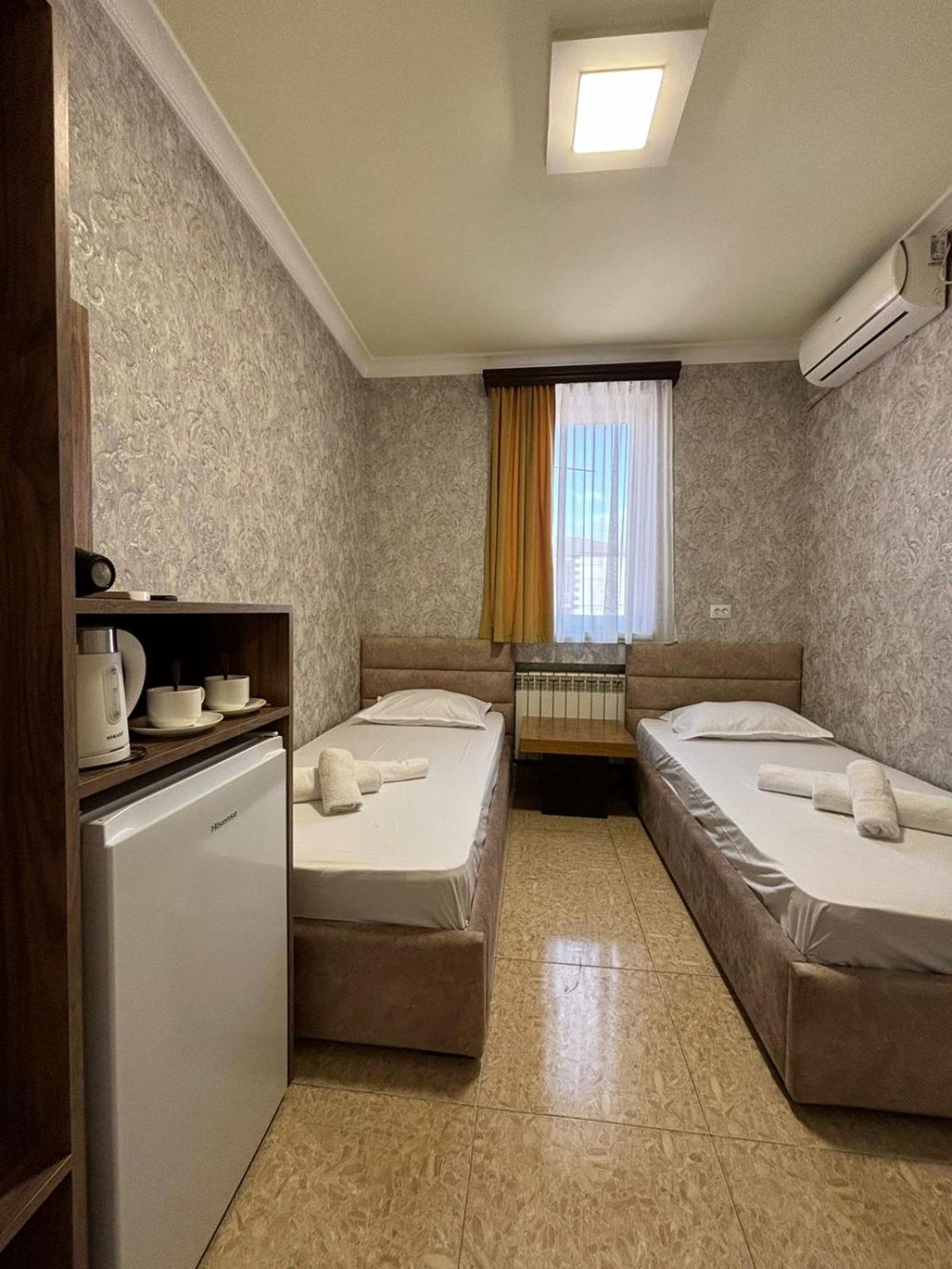 Styopa Hotel Ереван Экстерьер фото
