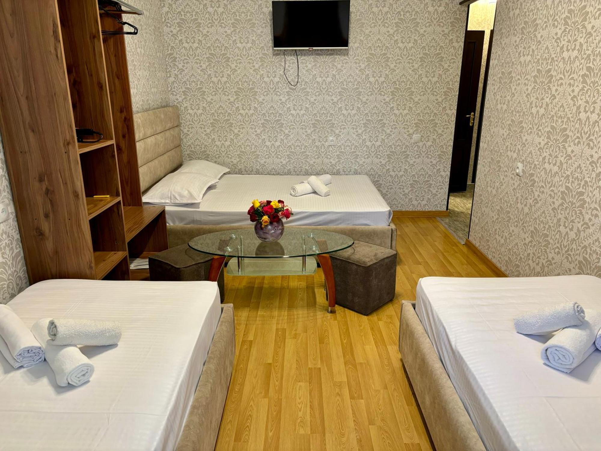 Styopa Hotel Ереван Экстерьер фото