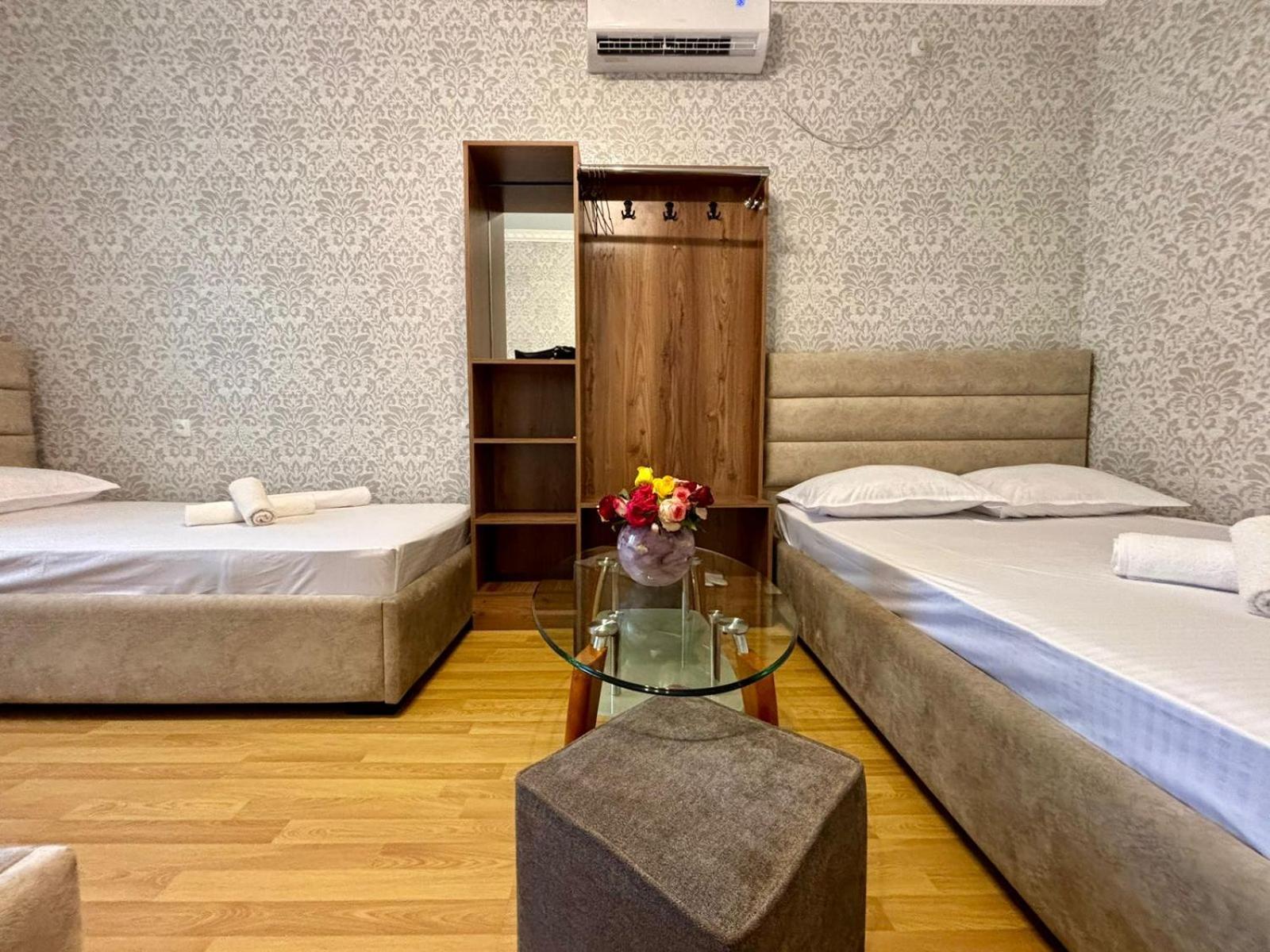 Styopa Hotel Ереван Экстерьер фото
