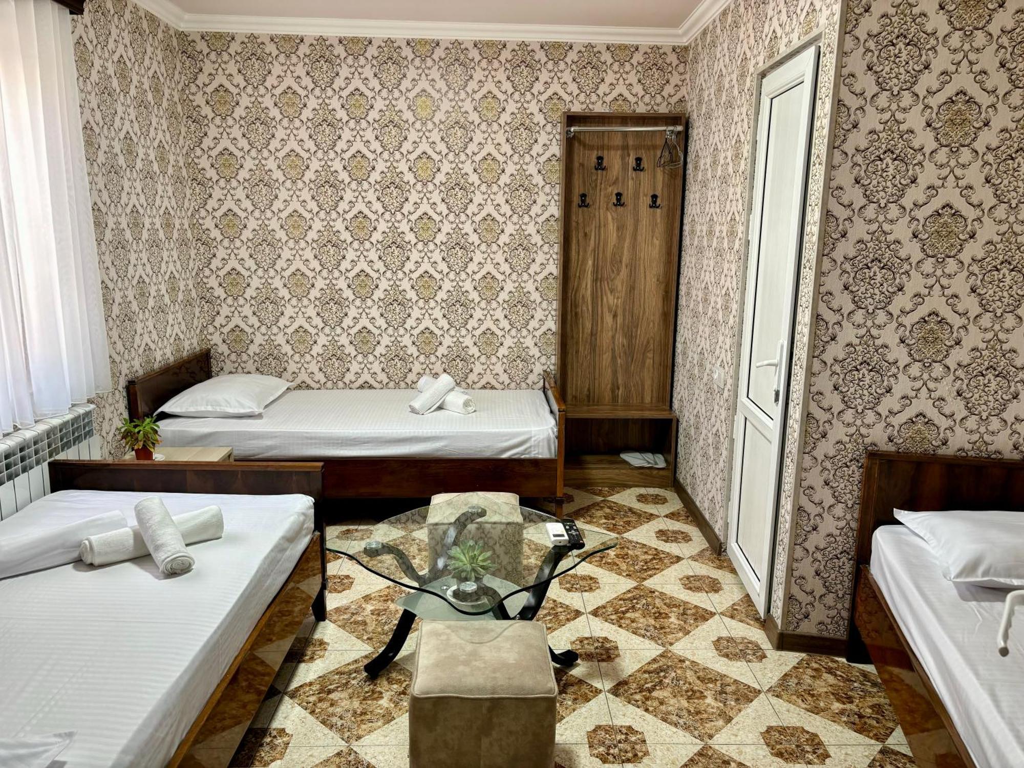 Styopa Hotel Ереван Экстерьер фото